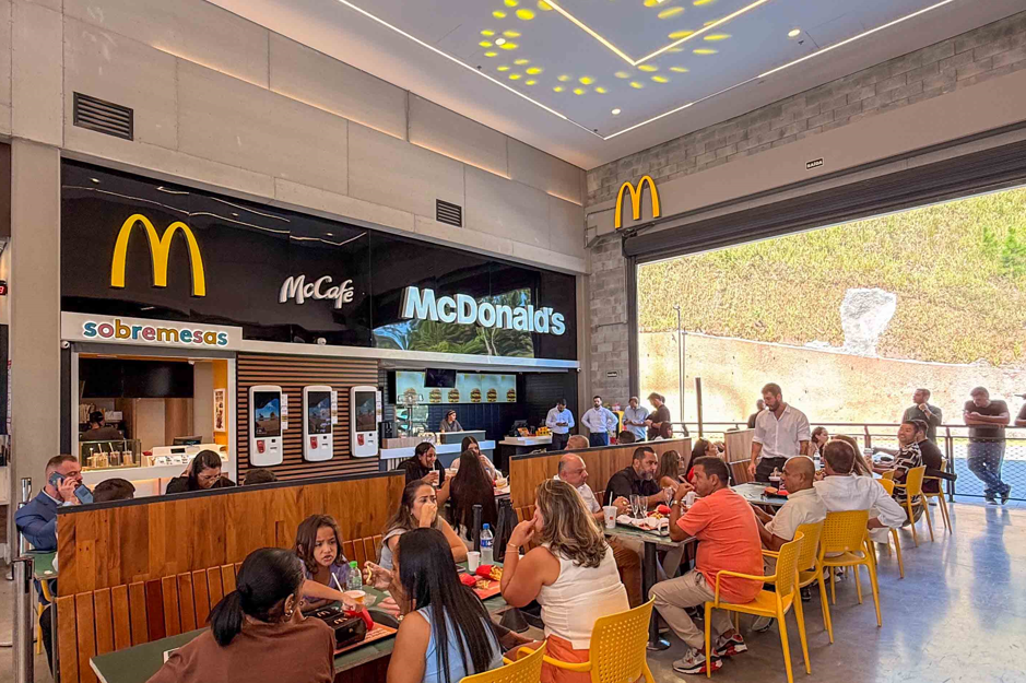 Opinión de McDonald's | Sabanitas 1 Opinión de McDonalds Sabanitas: Calidad, servicio y precios en 2024