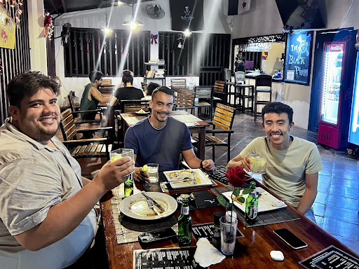 PERUVIAN FUSION FOOD THE BLACK PEARL PEDASI